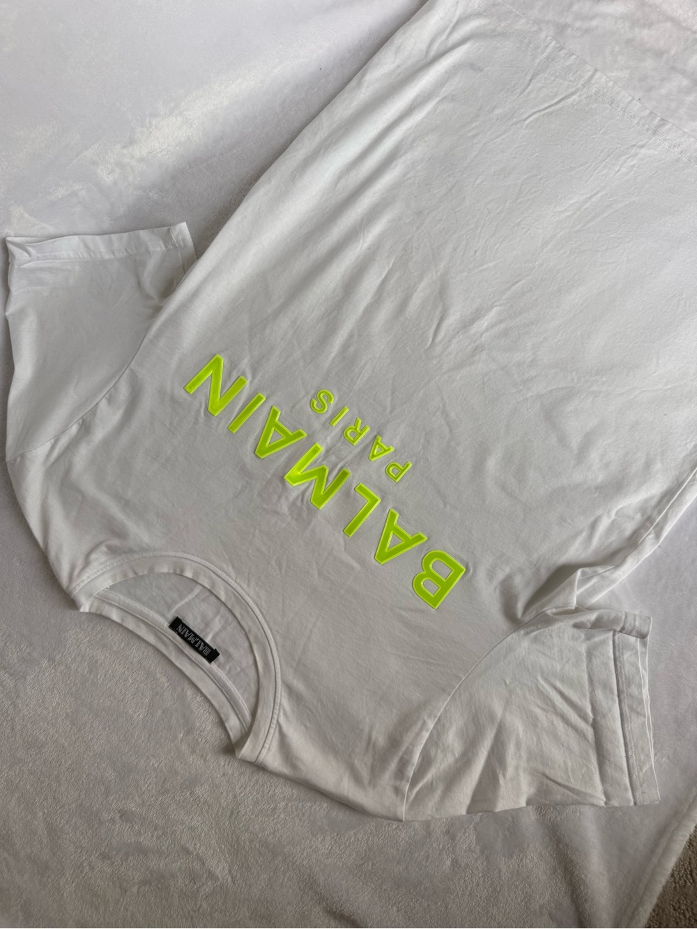Balmain White - Picture 2 of 6